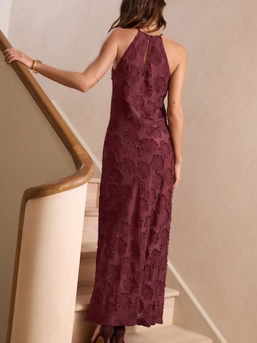 Next - Vestido en rojo