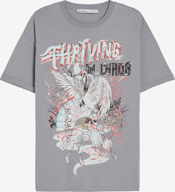 T-shirt Bershka en gris : devant