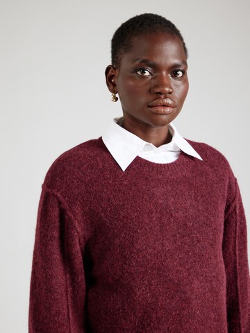 Pull-over & Other Stories en rouge