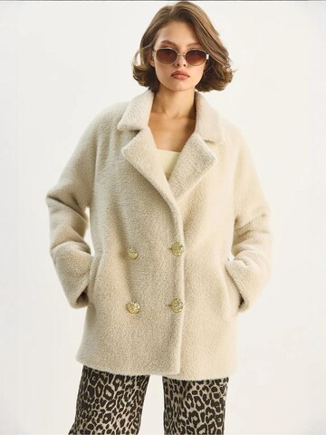 Bianco Lucci Between-Seasons Coat in Beige