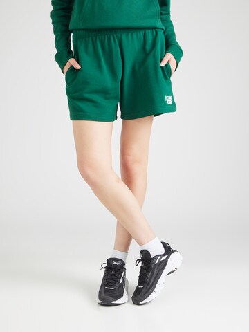 Reebok Обычный Спортивные штаны в Зеленый: спереди
