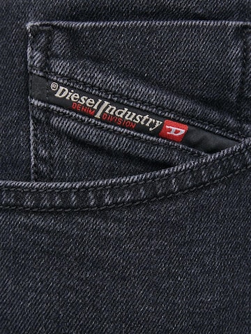 DIESEL Regular Jeans 'D-FINING'‌‌‌‌‌‌‌‌‌ in Schwarz