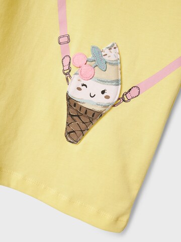 T-Shirt 'NMFJola' NAME IT en jaune