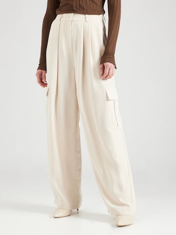 SOAKED IN LUXURY Wide leg Cargo Pants 'Shirley' in White: front