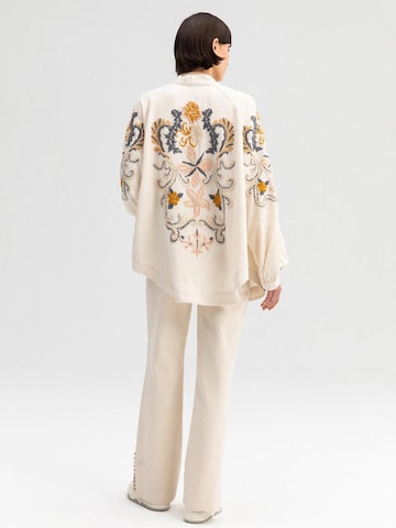 Veste mi-saison 'Embroidered Linen Kimono Jacket' Touché Privé en beige
