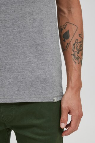 T-Shirt 'Bleon' 11 Project en gris