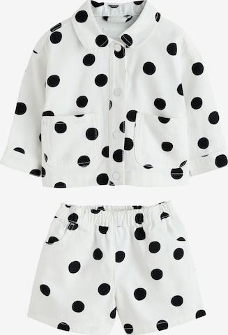 balts Next Komplekts: no priekšpuses