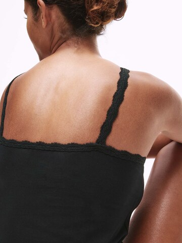 Maglietta intima di Marks & Spencer in nero