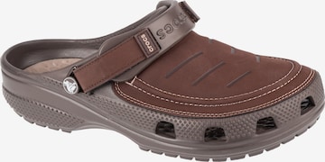 Crocs - Zuecos 'Yukon Vista II' en marrón: frente