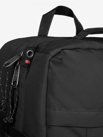EASTPAK Cestovní taška – černá