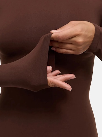 cfab - Body moldeador 'Clean Longsleeve Turtleneck Sculpting Bodysuit with String' en marrón