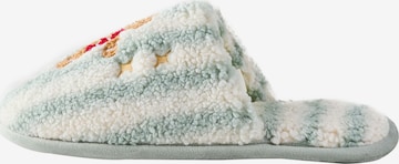 Papuci de casă de la Next pe albastru: față