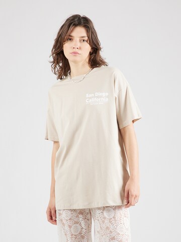 PIECES - Camiseta 'SKYLAR' en beige