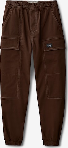Effilé Pantalon Calvin Klein Jeans en marron : devant