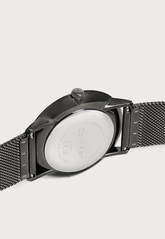 Calvin Klein Analog klocka 'EXCEPTIONAL' i grå: baksida