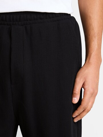TOM TAILOR DENIM Loose fit Trousers in Black
