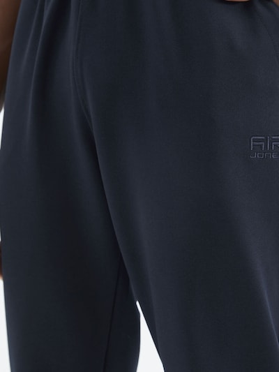 Tommy Life Joggingpak in L in de kleur Antraciet, Productweergave
