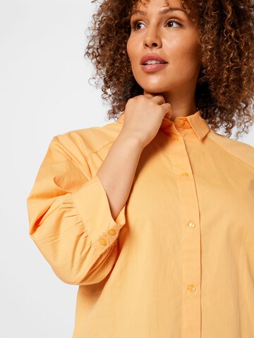 ONLY Carmakoma Blouse 'NIMANA' in Oranje