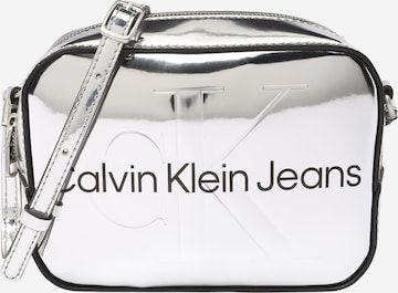 Calvin Klein JeansTorba preko ramena - srebro boja: prednji dio