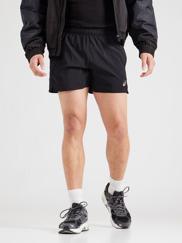 regular Pantaloni sportivi di ASICS in nero: frontale