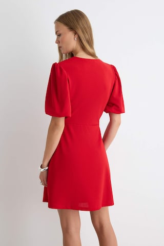 Robe Trendyol en rouge