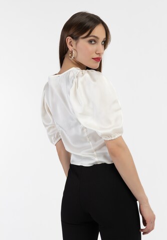 faina - Blusa em branco