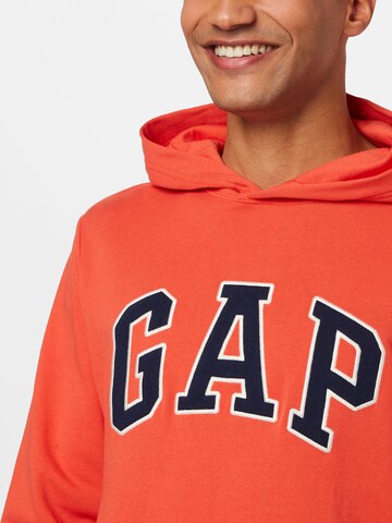 GAP Regular fit Μπλούζα φούτερ σε κόκκινο