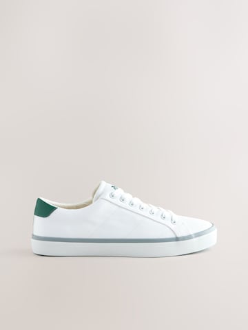 Baskets basses Next en blanc