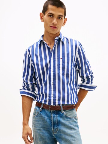TOMMY HILFIGER Comfort Fit Риза в синьо: отпред