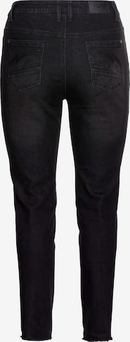 SHEEGO Skinny Jeans in Zwart