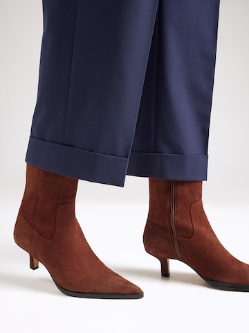 Largi Pantaloni cutați 'Herisse' de la HUGO pe albastru