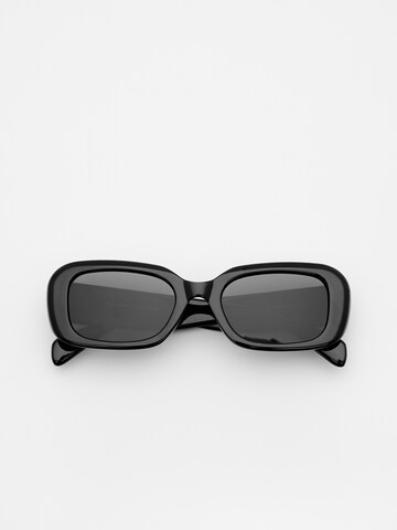 Pull&Bear Слънчеви очила в черно