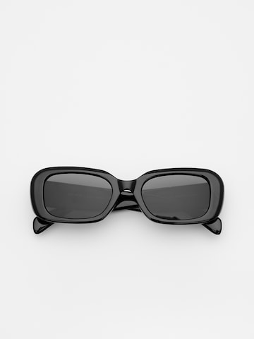 Pull&Bear Sonnenbrille in Schwarz