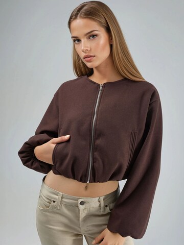 Busem Between-Season Jacket in Brown: front