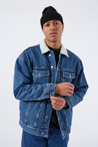 Dr. Denim Between-Season Jacket in Blue: front