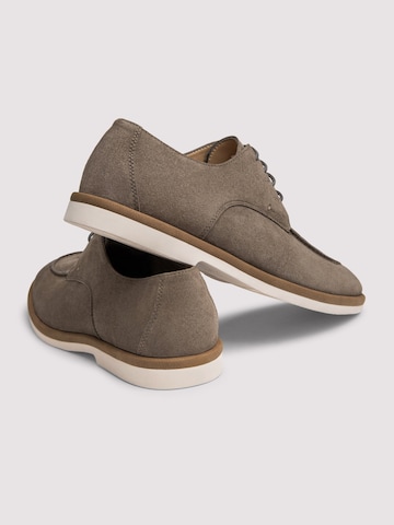 Pantofi de la Ombre pe gri
