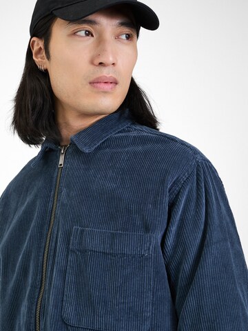 SELECTED HOMME Демисезонная куртка в Синий