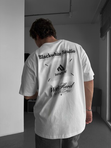 Kleidermafia T-shirt 'Beneficial' i beige