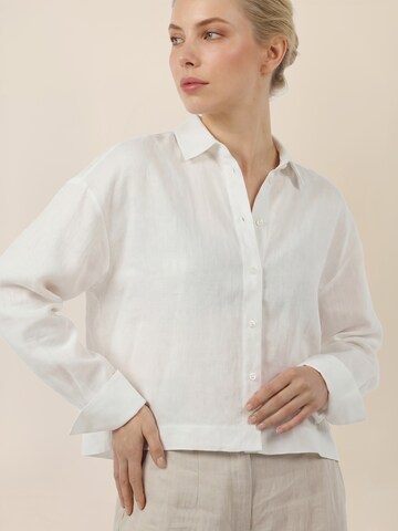APART Blouse in White
