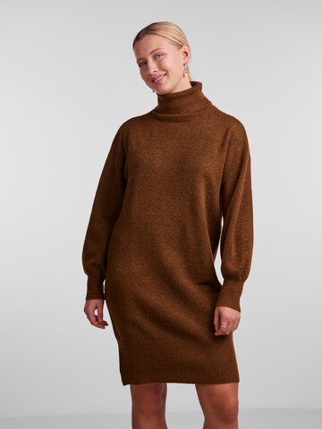 PIECES Knitted dress 'Fabia' in Brown: front