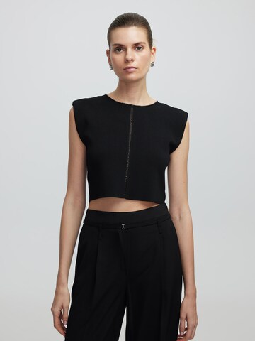 Ipekyol Sweater in Black: front