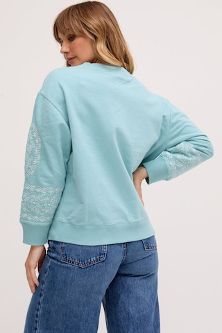 RAFFYA Pullover 'Mika' in Blau