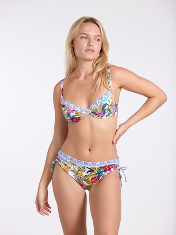 T-shirt Bikini di SUNFLAIR in bianco