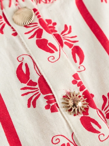 Next Τοπ σε κόκκινο