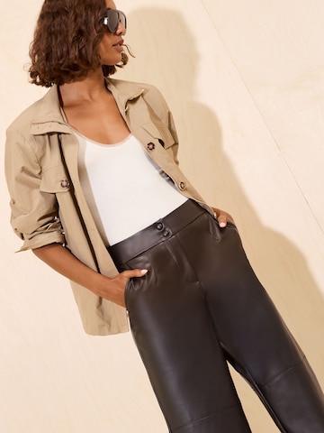 Loosefit Pantaloni di Friends Like These in nero