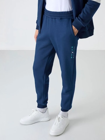 Completo per l'allenamento di Tommy Life in blu