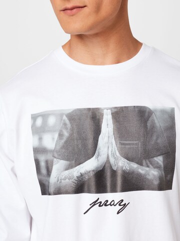 Mister Tee Shirt 'Pray' in Weiß