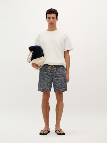 Shorts de bain 'Maveriks' Scalpers en bleu : devant
