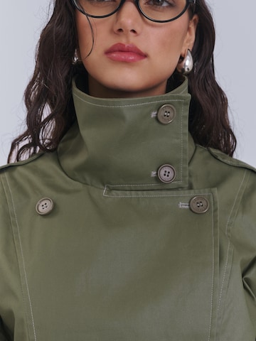 Veste mi-saison 'WAXED' AEMMI en vert