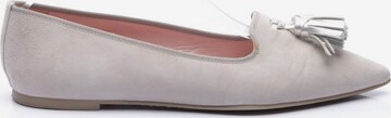 PRETTY BALLERINAS Flats & Loafers in 38 in Grey: front